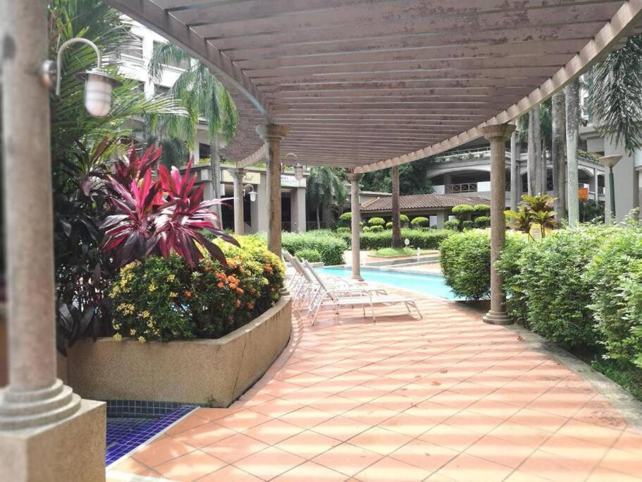 Pool View 2 Room Mahkota Hotel Melaka Exterior photo